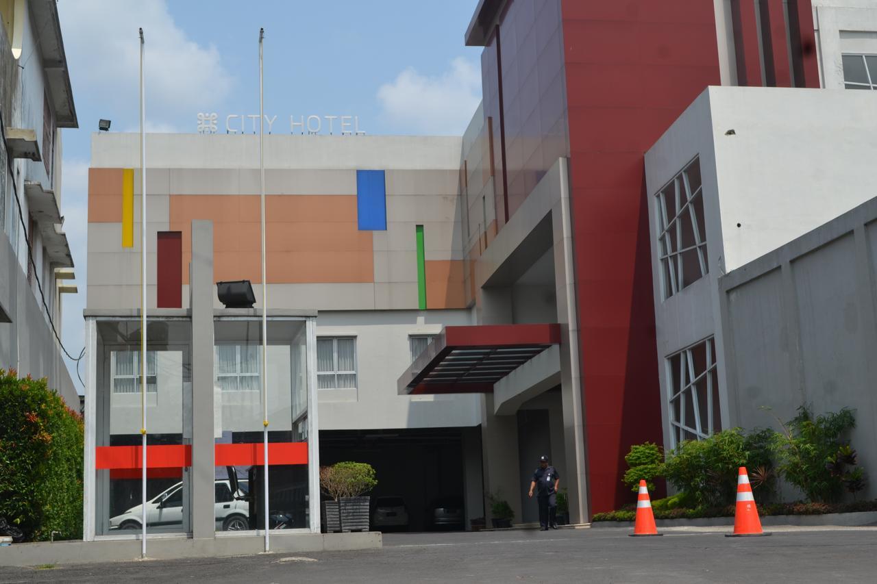 City Hotel Tasikmalaya Dış mekan fotoğraf